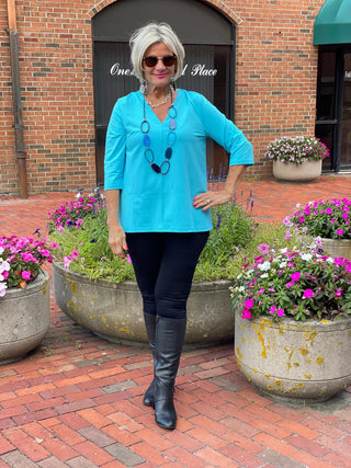 LULU-B AQUA TAILORED V SLEEVE TOP LULU-B