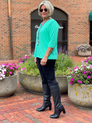 LULU-B MINT TAILORED SLEEVE V TOP LULU-B