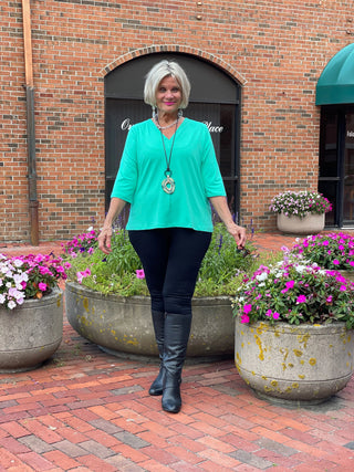 LULU-B MINT TAILORED SLEEVE V TOP LULU-B