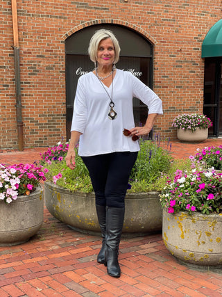 LULU-B WHITE TAILORED V SLEEVE TOP LULU-B