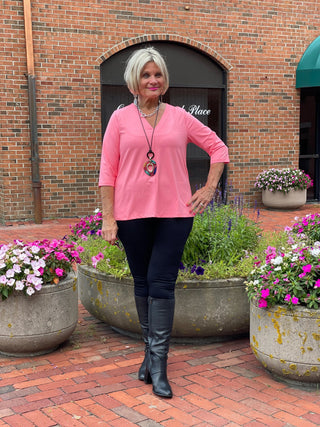 LULU-B CORAL TAILORED V SLEEVE TOP LULU-B