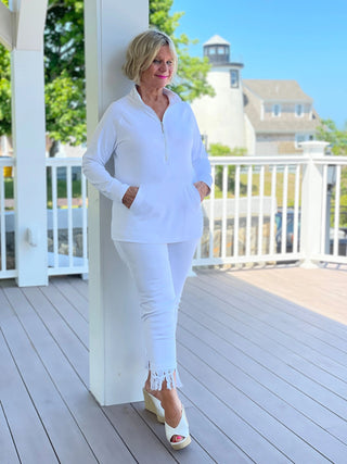 LULU-B KANGAROO WHITE HALF ZIPPER LULU-B