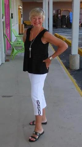 WOMENS RHINESTONE CAPRI WHITE - Cathys Place