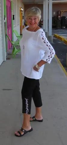 RHINESTONE CAPRI BLACK - Cathys Place