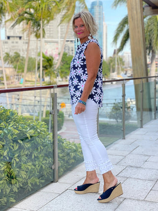 DAISY DAY SLEEVELESS V-NECK TOP - Cathys Place