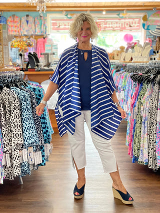 NAVY  KEYHOLE TOP FINAL SALE LULU-B