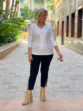 LULU-B WHITE LEME GOLD V-NECK TOP LULU-B
