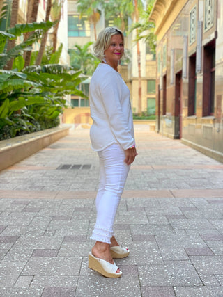 WHITE TURTLE SWEATER LULU-B