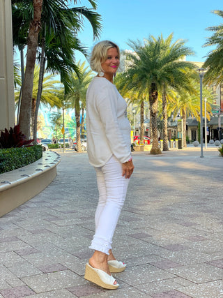 WHITE TURTLE SWEATER LULU-B