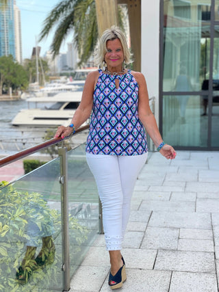 PINEAPPLE VACATION KEYHOLE TOP LULU-B