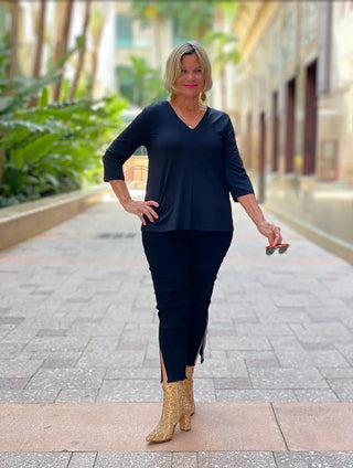 TAILORED BLACK V TOP LULU-B