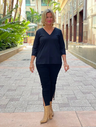 TAILORED BLACK V TOP LULU-B