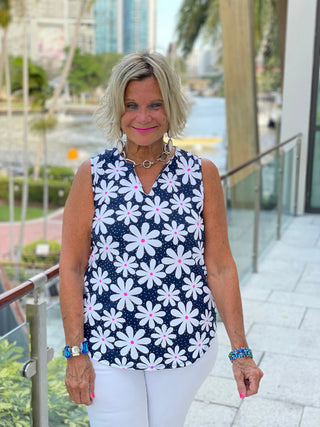 DAISY DAY SLEEVLESS V NECK TOP LULU-B