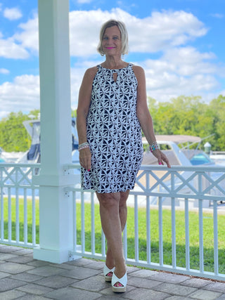 BLACK AND BEIGE COLLAR DRESS - Cathys Place