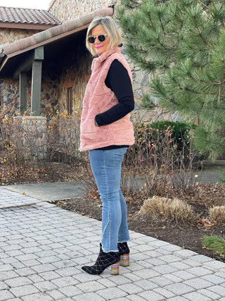 Ethyl  The Livonia - Cielo diagonal - Cathys Place