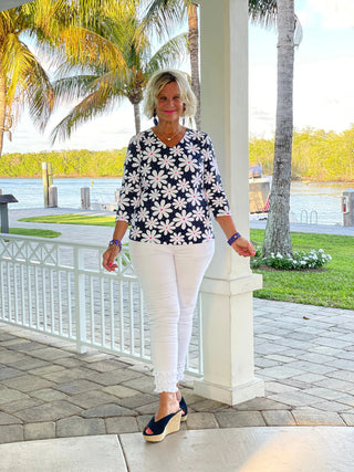 DAISY DAY V NECK LULU-B