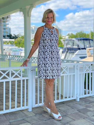 BLACK AND BEIGE COLLAR DRESS - Cathys Place