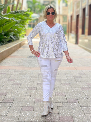 LULU-B WHITE LEME SILVER V-NECK TOP LULU-B