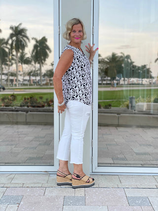BLACK AND BEIGE SLEEVELESS TOP - Cathys Place