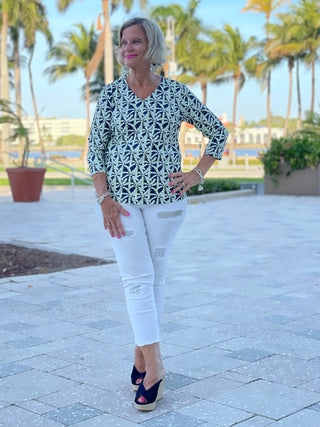 GREEN AND NAVY V-NECK TOP - Cathys Place