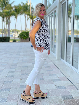 BLACK AND BEIGE SLEEVELESS RUFFLE - Cathys Place