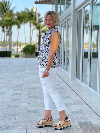 BLACK AND BEIGE SLEEVELESS RUFFLE - Cathys Place