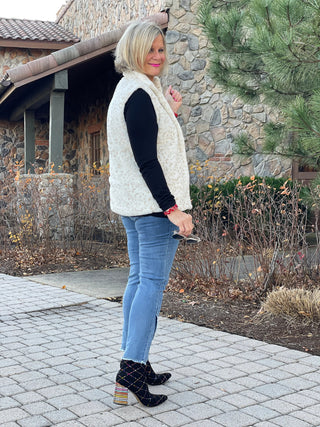 Ethyl  The Livonia - Cielo diagonal - Cathys Place