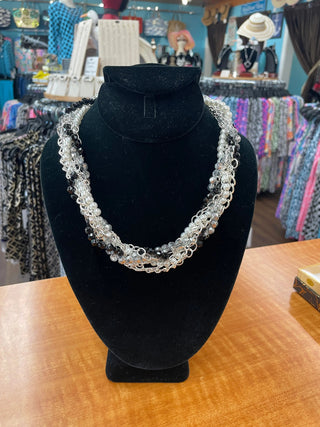 SIMPLE CLASS NECKLACE Cathys Place