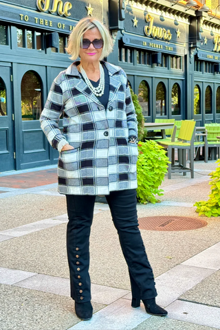 CLASSIC BLAZER DRESSING
