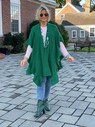 HOLIDAY GREEN RUFFLE WRAP