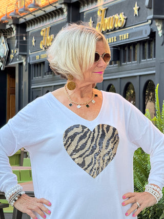LEOPARD WHITE SEQUIN HEART APPLIQUÉ TOP