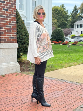 HEARTS & ANIMAL PRINT V-NECK SWEATER