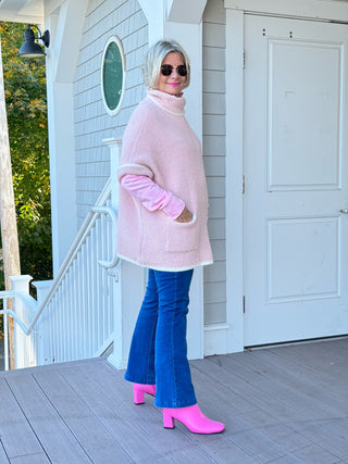 COLOR BLOCK TURTLE PINK POCKET SWEATER