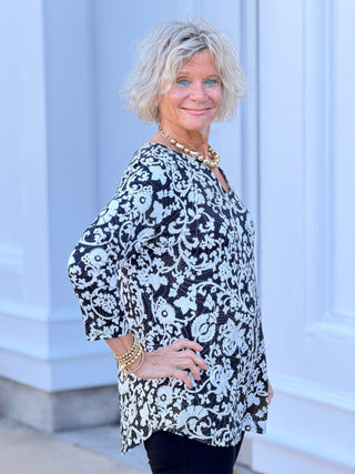 HOLIDAY CHIC TOP Cathys Place