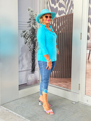 AQUA 3/25 SLEEVE RUFFLE TOP