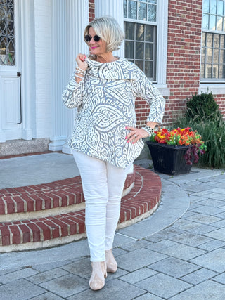 HOLIDAY IVORY JACQUARD TOP