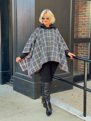 Flannel Plaid Zip Front Poncho BLACK AND WHITE