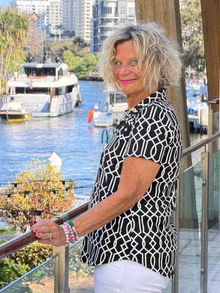 LULU B MIDNIGHT TRELLIS SLEEVE COLLAR TOP LULU-B