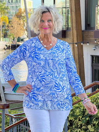 LULU B HISBISCUS COAST V NECK TOP LULU-B