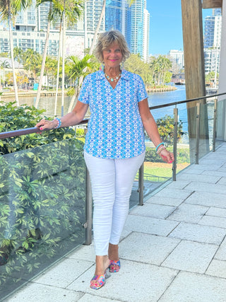 LULU B COASTAL BLOOM SHORT SLEEVE V-NECK COLLAR TOP