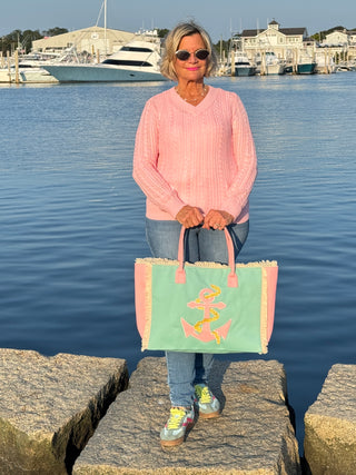 EMBROIDERED ANCHOR
PATCH FRINGE TOTE BAG.