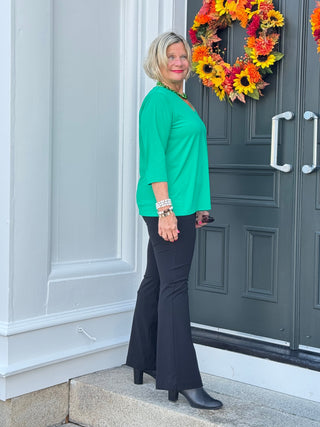 LULU-B TAILORED V EMERALD SLEEVE TOP LULU-B