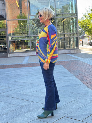 VIWAN Navy Wavy Round Neck Knit Printed Sweater