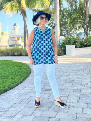 NAVY MEDALLION SLEEVELESS V NECK