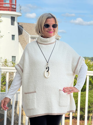 Colored Edge Solid Sleeveless Pocket Sweater Cream