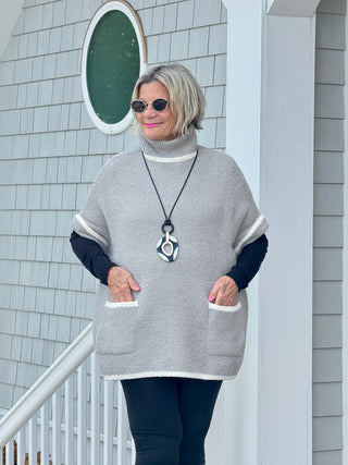 Colored Edge Solid Sleeveless Pocket Sweater Gray