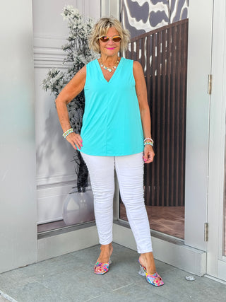 TAILORED SEAFOAM V-NECK