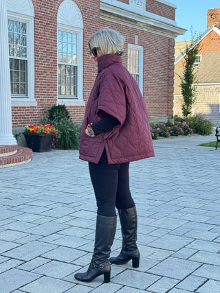 Quilted Short Sleeves Puffer Pullover Poncho Burgundy