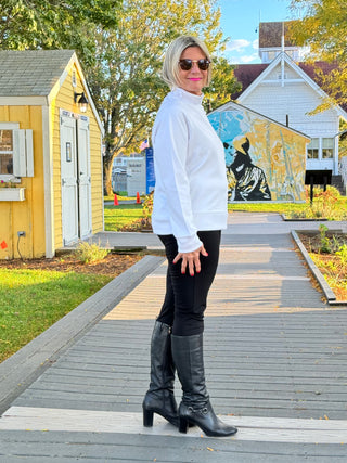 MOCK NECK WHITE TOP