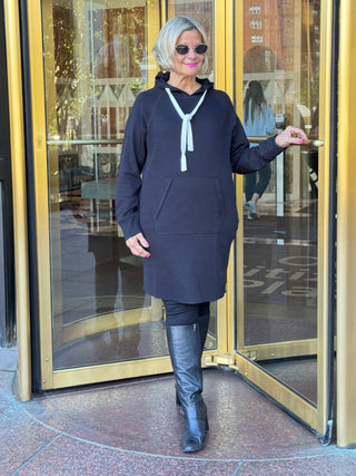 Lulu-b kangaroo pocket black scuba dress